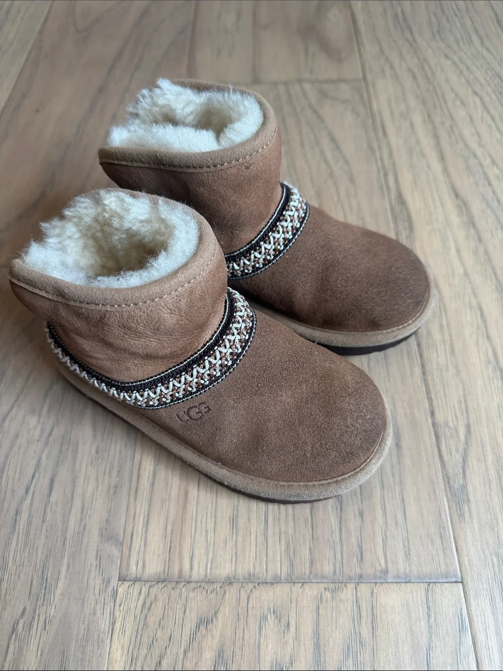 UGG Kids Classic Mini Crescent Tasman Chestnut Boots